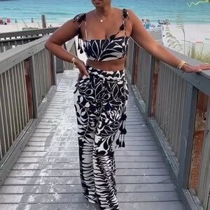 Black and White Patterned Skirt